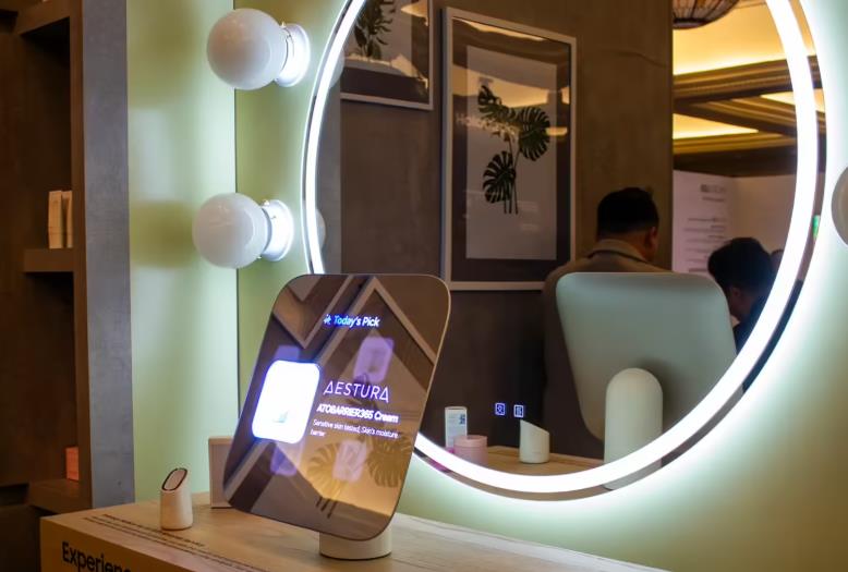 Samsung MicroLED Beauty Mirror