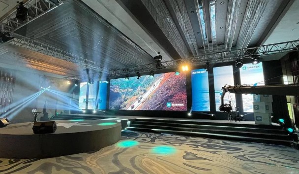stage audio visual solutions